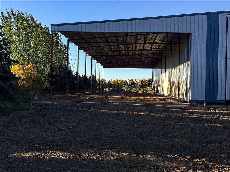 Prairie Steel Products: Farm Buildings. Image 5